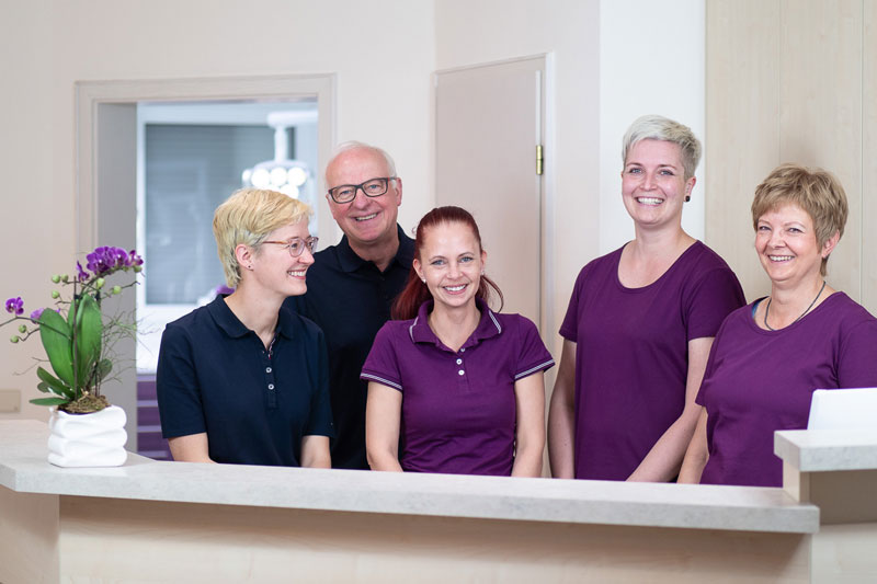 Das sympathische Team der Zahnarztpraxis Dr. Kensche in Königs Wusterhausen